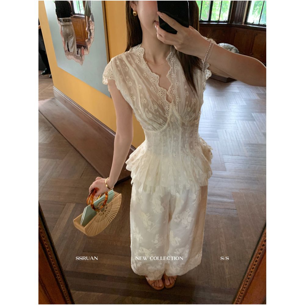 Sam Seoi s relaxed style Lace shirt for women long sleeves slimming V neck waist cinching versatile top image 1