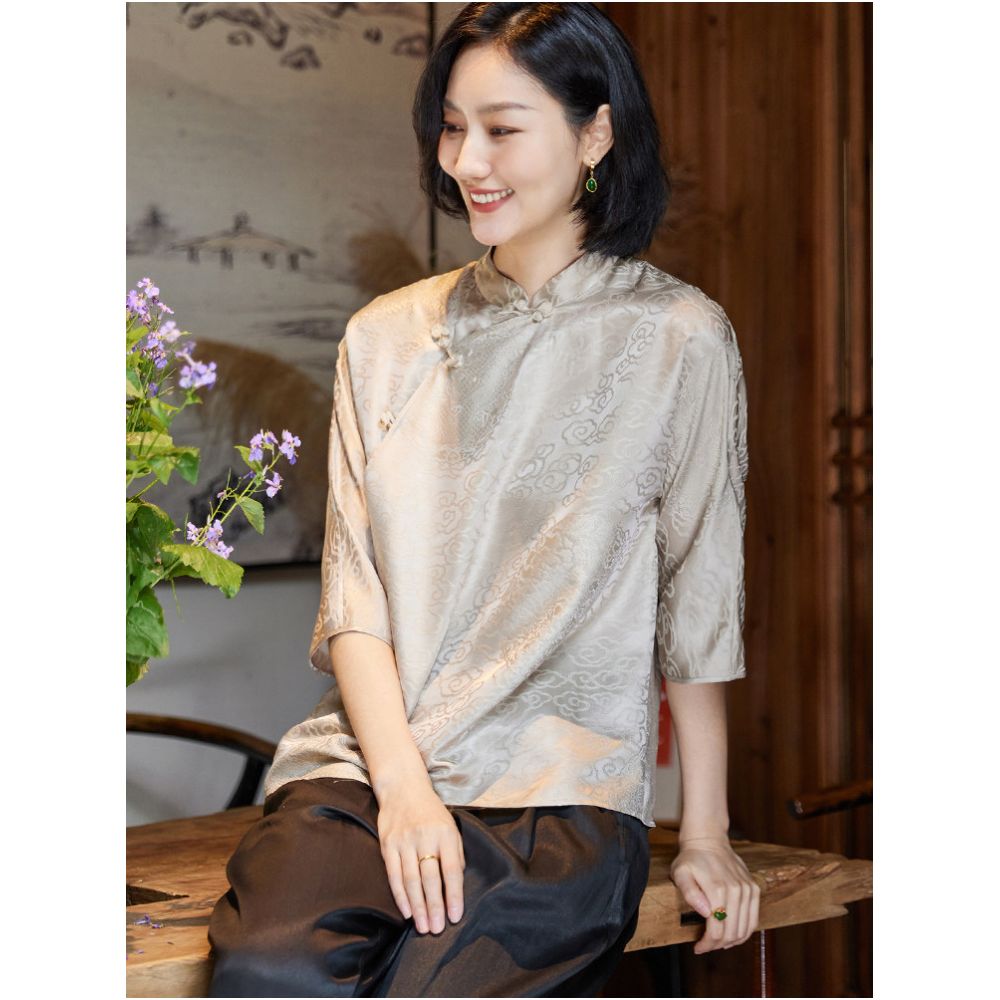 Silk interwoven floral short sleeved button down Chinese style slim fit retro modified stand up collar Tang suit short cheongsam women s top image 1