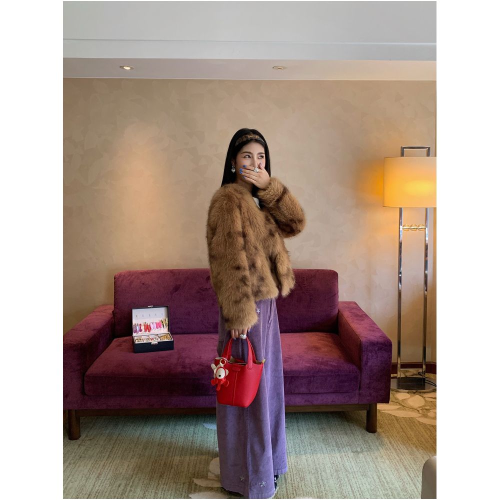 Jin Yuhua s super cute early autumn pants 2025 new style corduroy wide leg pants perfect for petite figures image 3