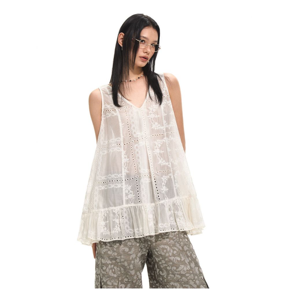 Luobian Step by Step Flower Original Designer Embroidered Shirt Vest for Women Sleeveless Hollow Out Croche Top image 4