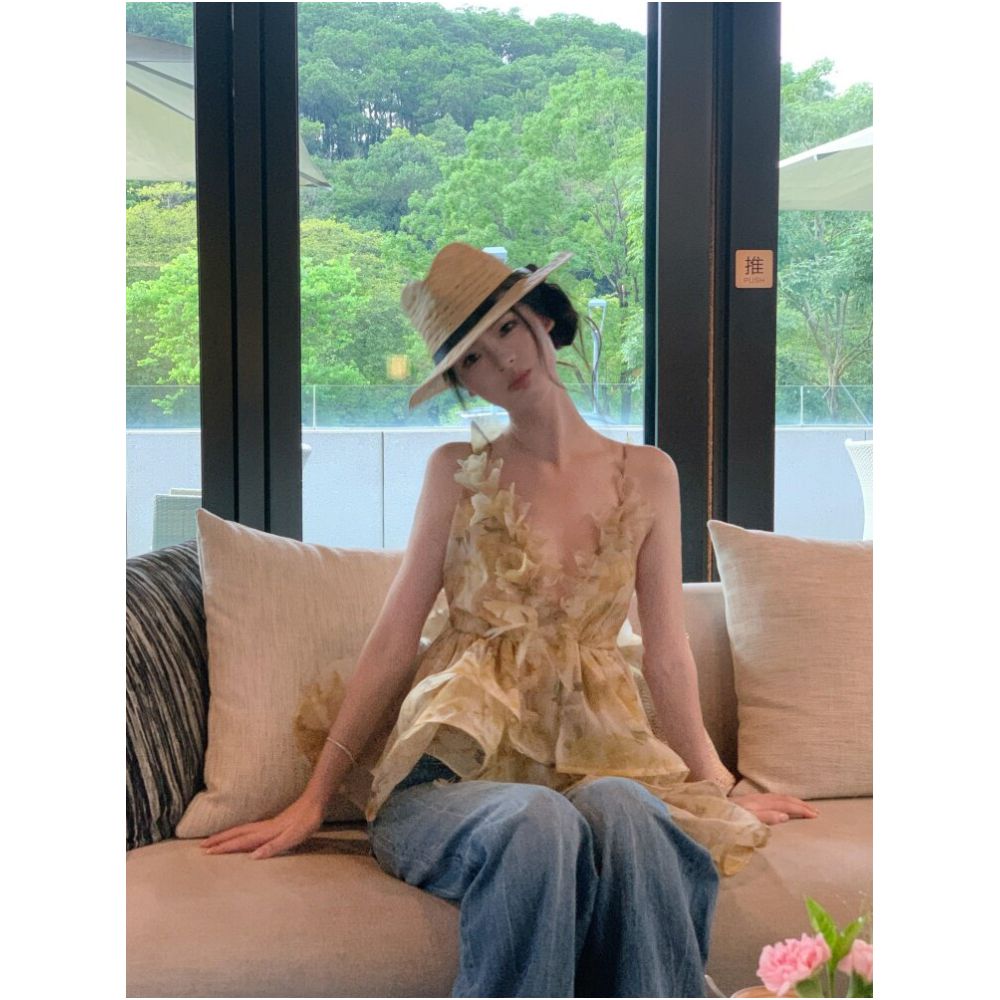 NALYSA Korean style floral camisole top for women summer vacation style youthful and unique super cute travel outfit image 3