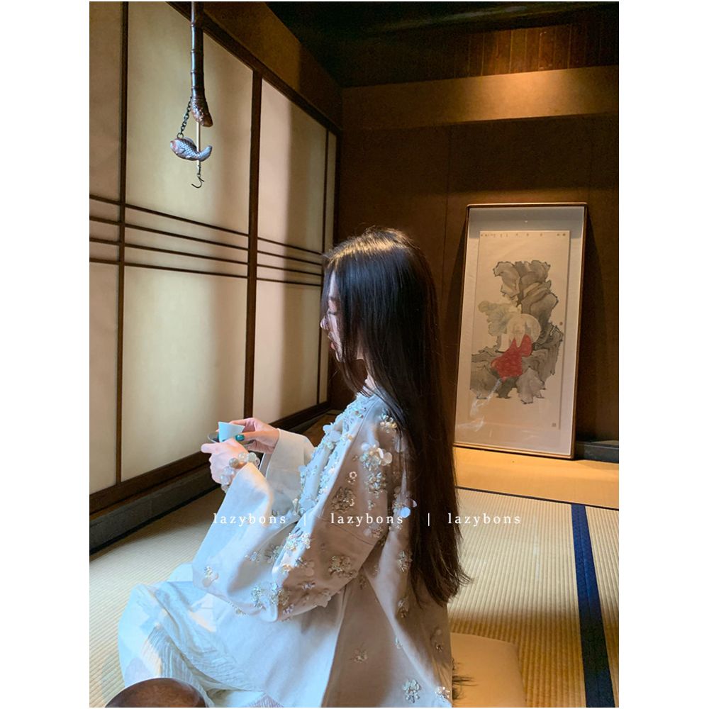 New Chinese style short coat for women autumn and winter light luxury high end elegant sophisticated heavily beaded embroidered cape image 5