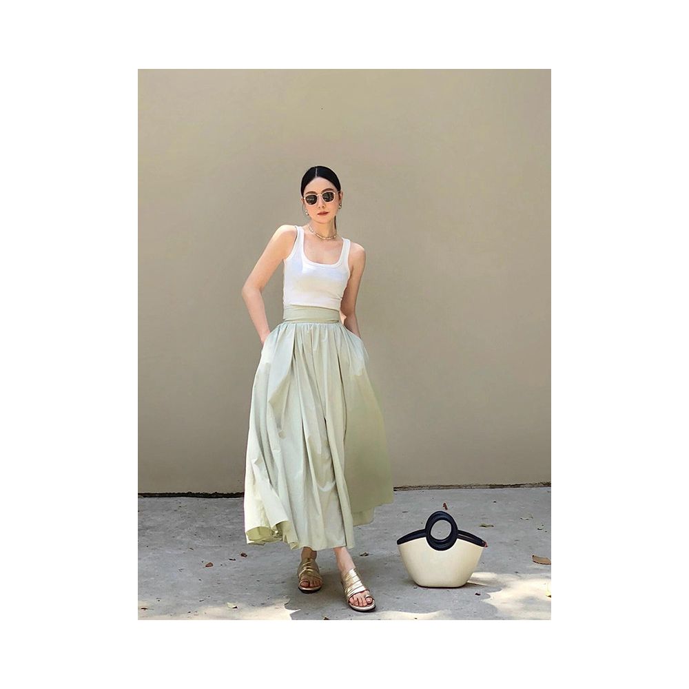 A complete women s outfit set 2024 white square neck vest top and skirt two piece set fresh gentle and stylish image 1
