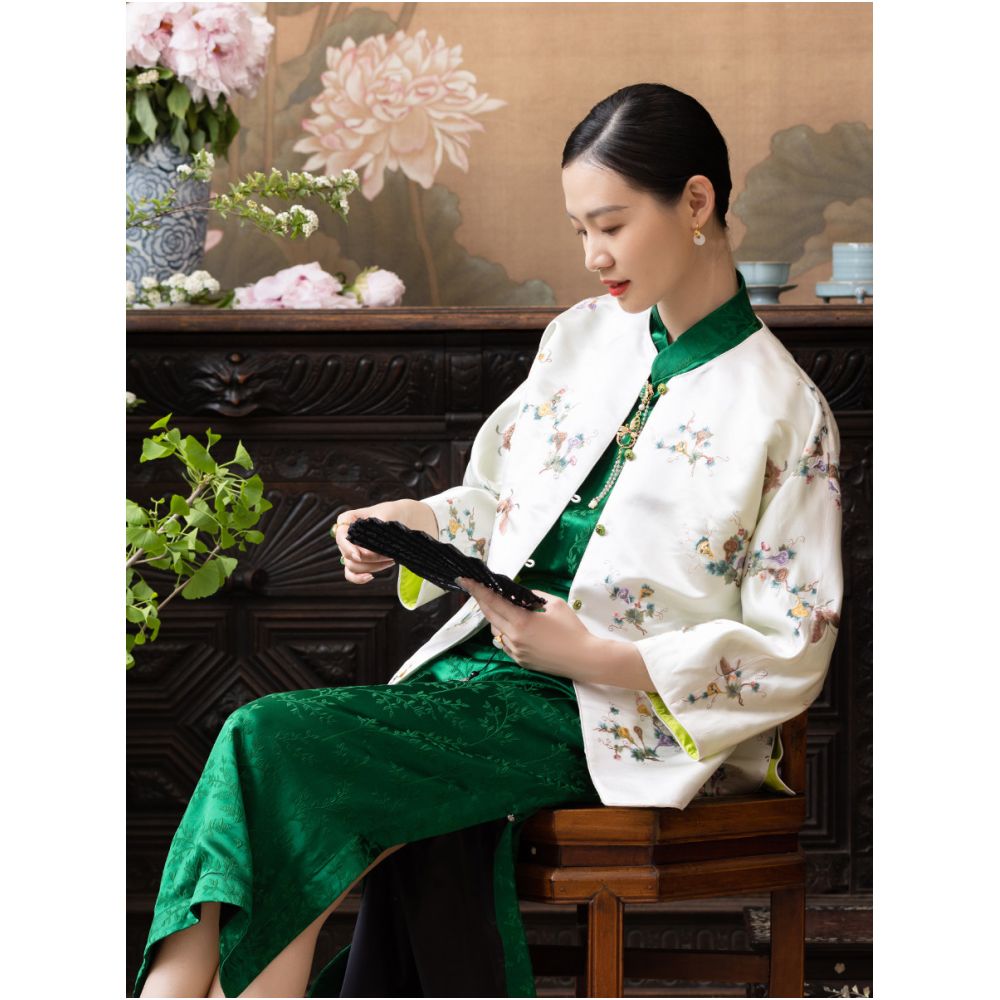 Our signature item CPP1249 Plain Satin Gourd Embroidery New Chinese Style Round Neck Retro Blouse Embroidered Jacket for Spring and Autumn image 1