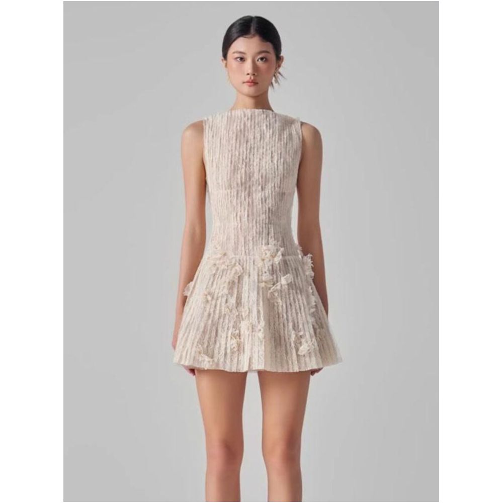 Vietnamese niche 2025 new sleeveless waist cinching heavy duty elegant pleated lace three dimensional butterfly flower short dress image 1