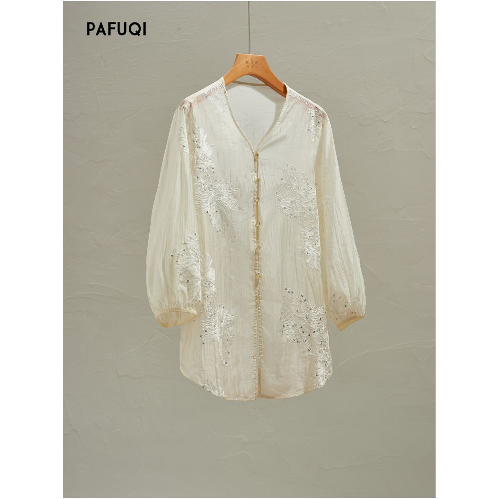 Improved New Chinese Style Sequin Embroidery V Neck Three Quarter Sleeve Shirt and Shorts Set for Women Summer 2026 New Arrival image 2