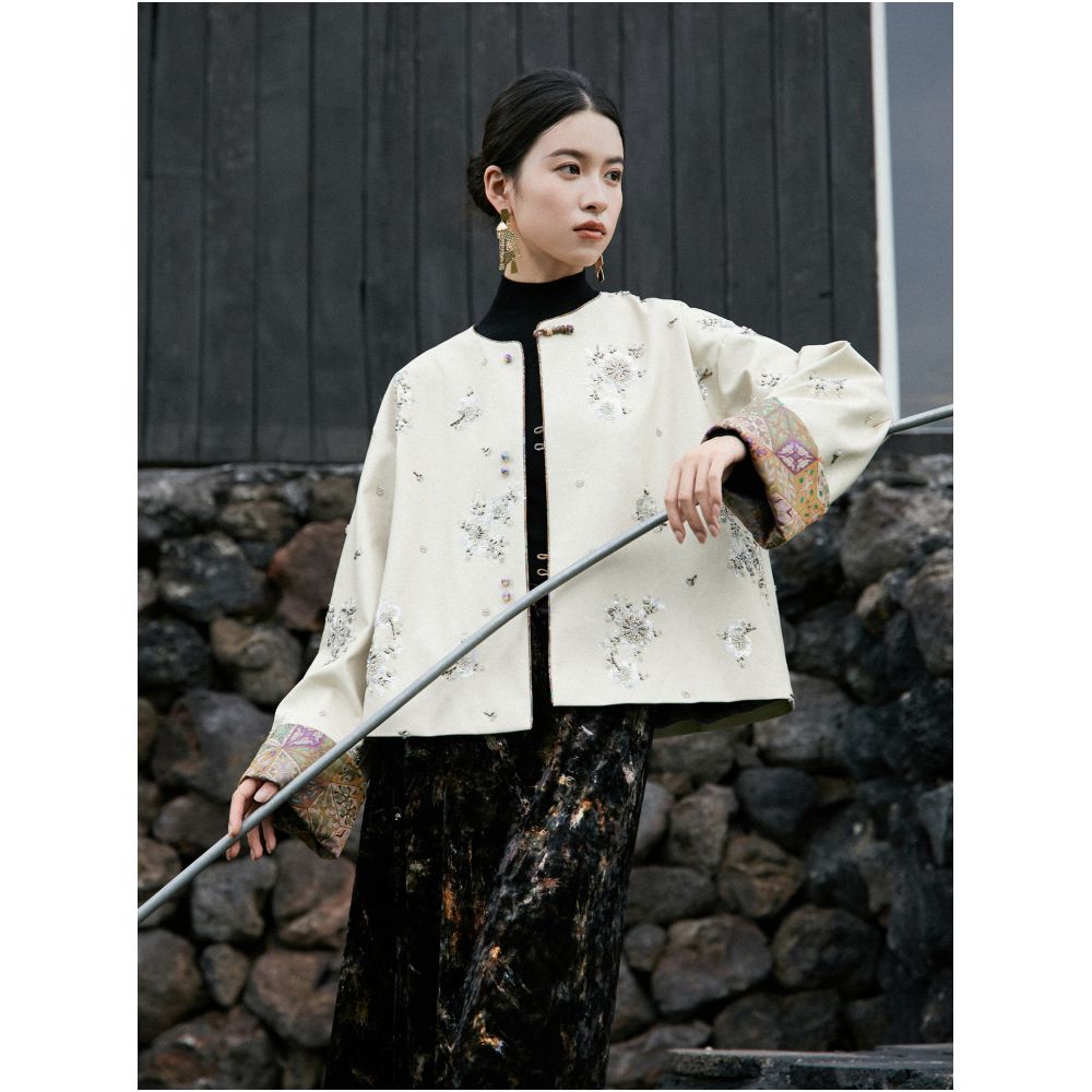 Anytime Tibetan Brocade Fabric New Chinese Style Handmade Beaded Embroidered Leather Jacket for Women image 2