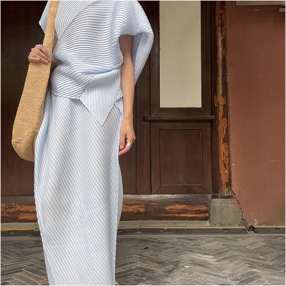 BLUE Y design sense irregular cut pleated pile collar top half skirt long skirt image 0