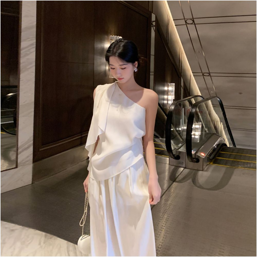 Middleton Beauty God Comes Texture Silk Design Sense Off Shoulder Sleeveless Top Wide Leg Pants Set Summer image 5