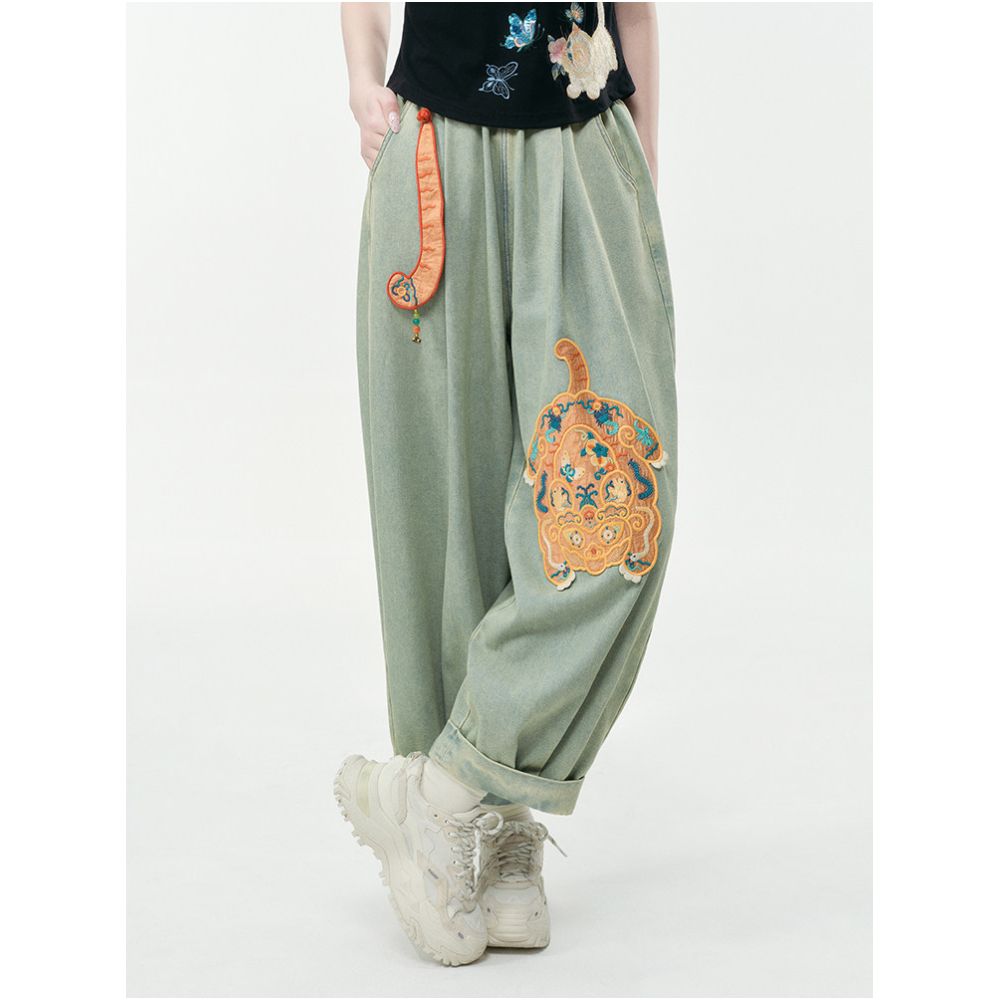 Su Luo s original Tiger Town Five Poisons Spring Summer New Fashionable Chinese Style Embroidered Loose Slimming Light Color Denim Pants image 0
