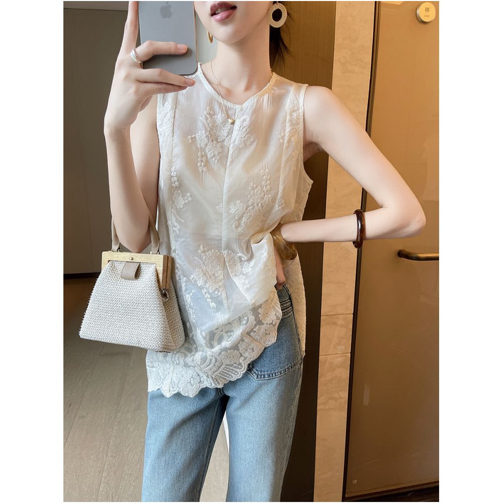 PINKEEN Off white Round Neck Sleeveless Jacquard Top for Women Summer 2026 New Style Elegant Chinese Style Top image 1