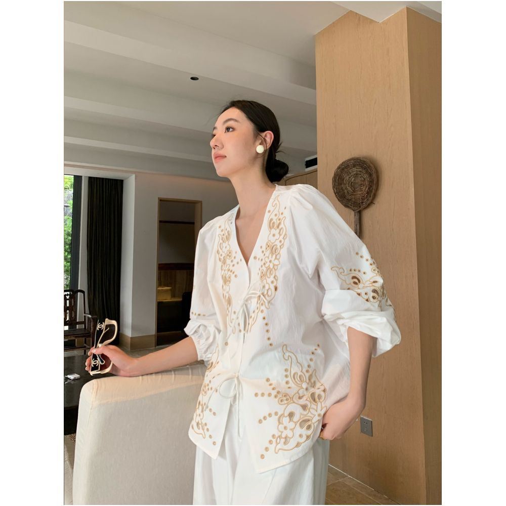 Gakee official French style white long sleeved shirt for women new autumn style high end slimming embroidered shirt image 0