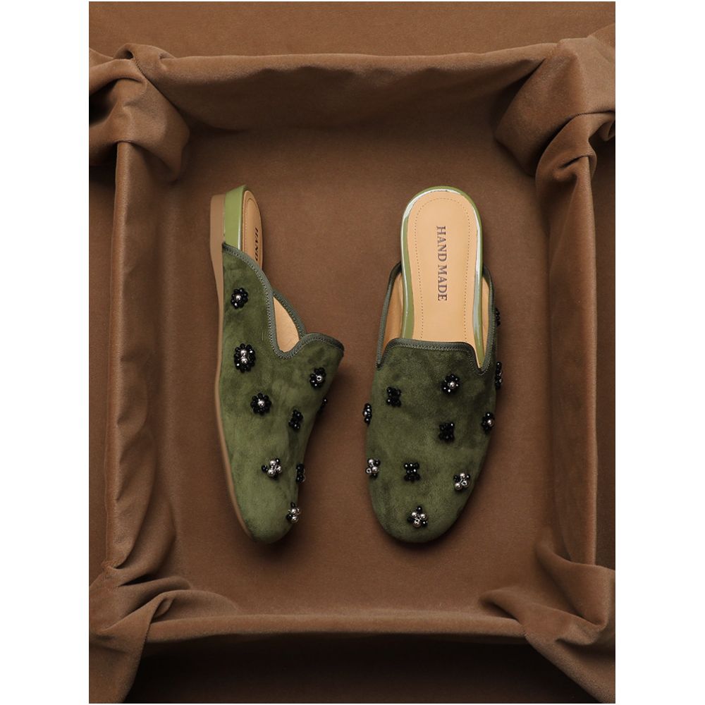 Yueyuejia 2026 Spring Summer New Style Flat Outerwear Closed Toe Half Slippers Women s Mules Slip On Fashion Genuine Leather Sandals image 3