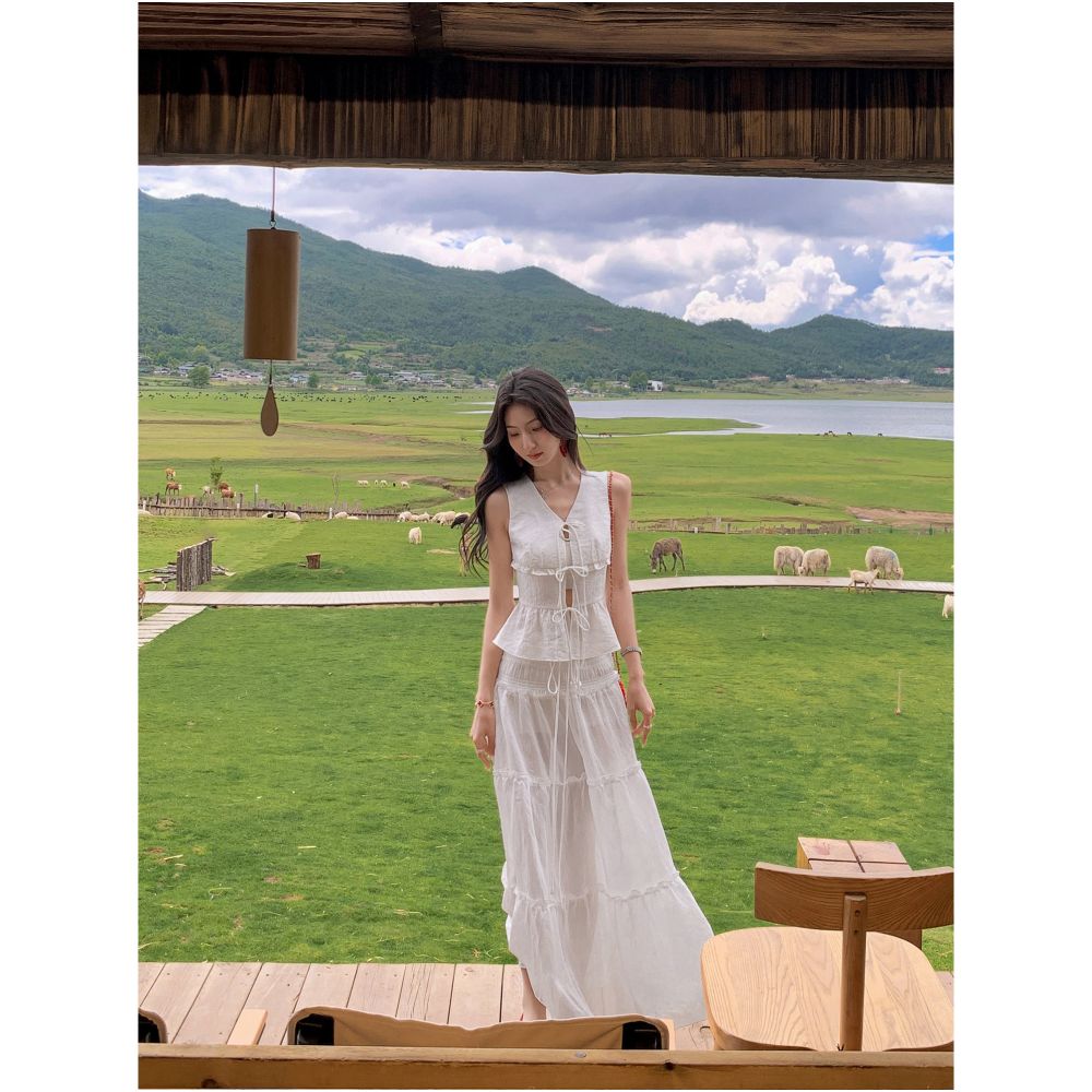 MULVAN Southern France Holiday Lyocell Lace Trim Vest Set for Women White Cake Skirt Set image 1