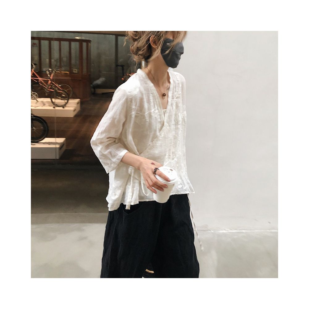 Korean style ethnic inspired plus size embroidered linen V neck loose fitting slimming cardigan shirt jacket Hanfu image 3