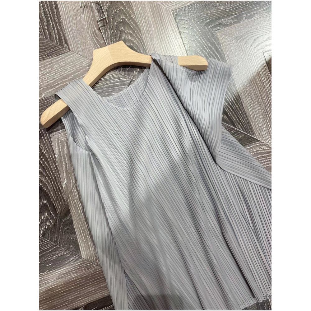 ASAYA6936 – Aurora Pleats Asymmetric Top 💜✨