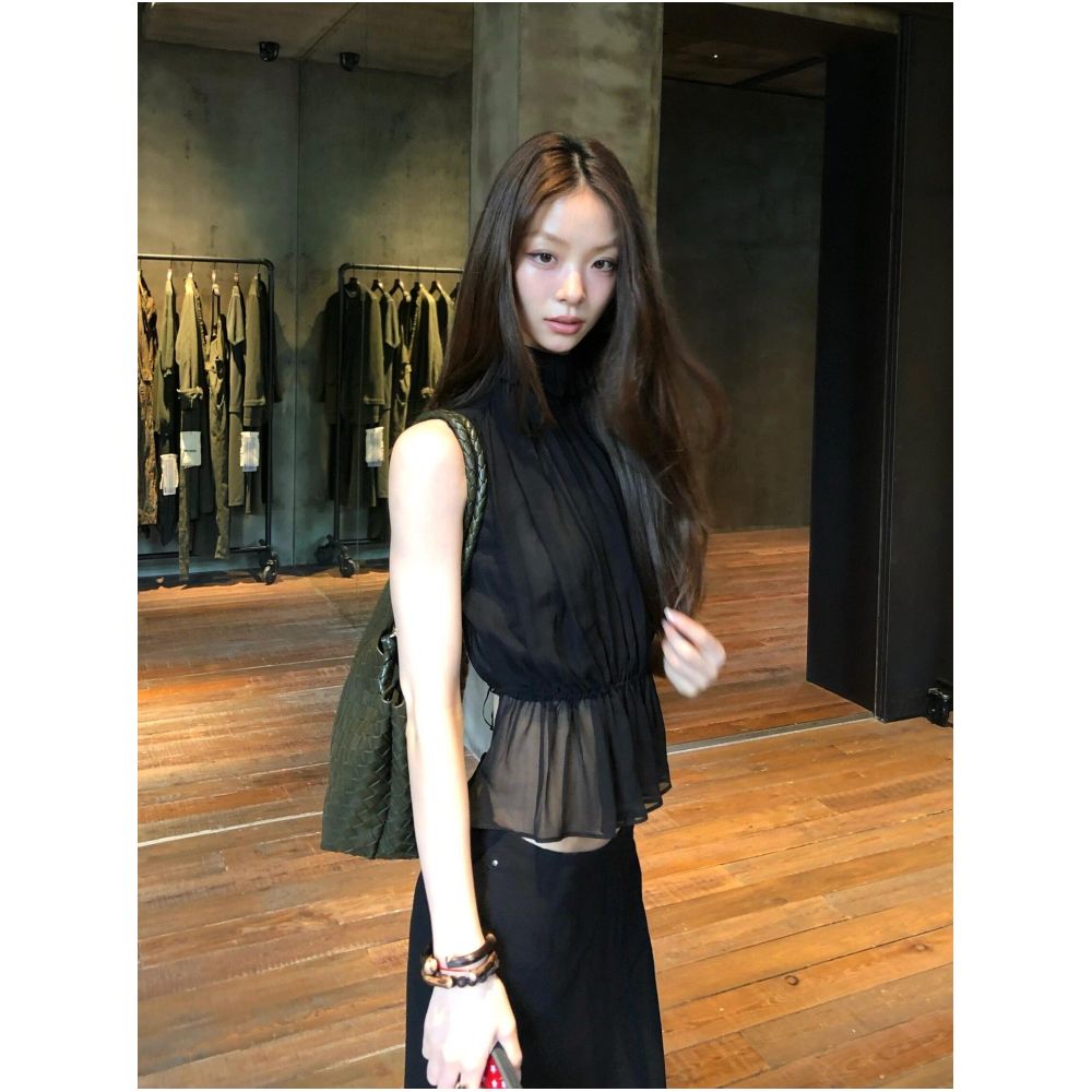 ASAYA6960 – Midnight Muse Open-Back Top 🖤✨