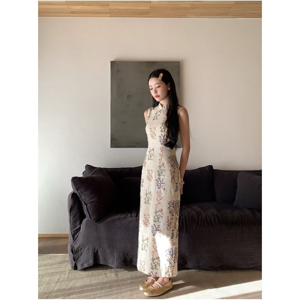 Thecoco Custom Patchwork Embroidered Jacquard Cotton Linen Cheongsam for Women Spring Heavy Duty Slim Fit Elegant Long Dress image 0