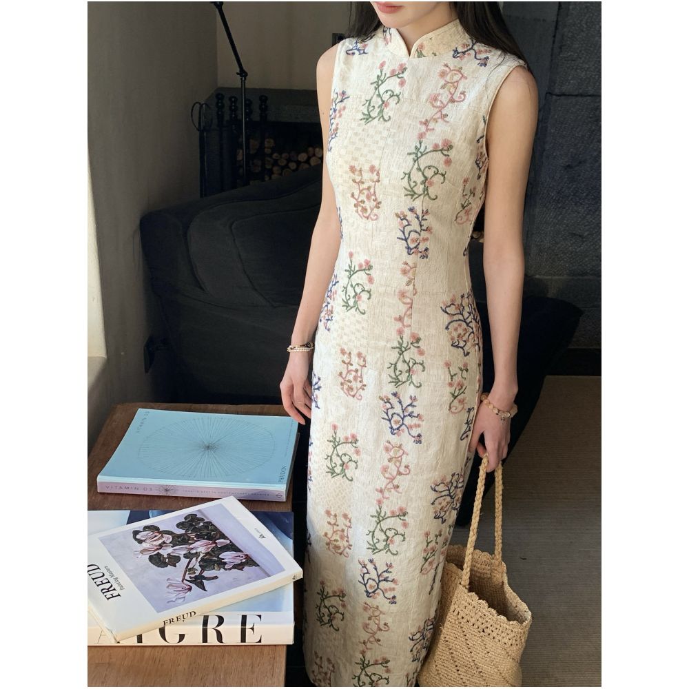 Thecoco Custom Patchwork Embroidered Jacquard Cotton Linen Cheongsam for Women Spring Heavy Duty Slim Fit Elegant Long Dress image 1