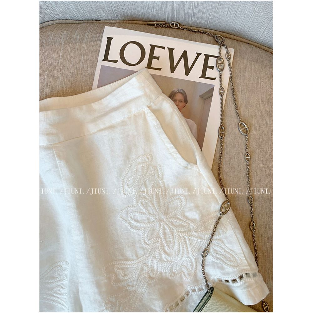 Women s White Heavy Duty Hollow Out Embroidered Linen Shorts 2025 Summer New Style High Waisted Loose Fit Slimming Elegant Versatile Pants image 1