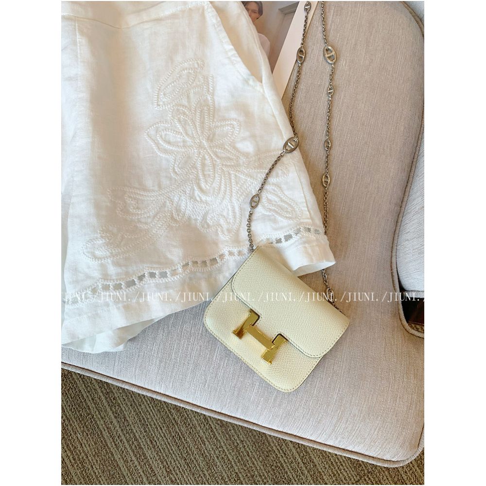 Women s White Heavy Duty Hollow Out Embroidered Linen Shorts 2025 Summer New Style High Waisted Loose Fit Slimming Elegant Versatile Pants image 2