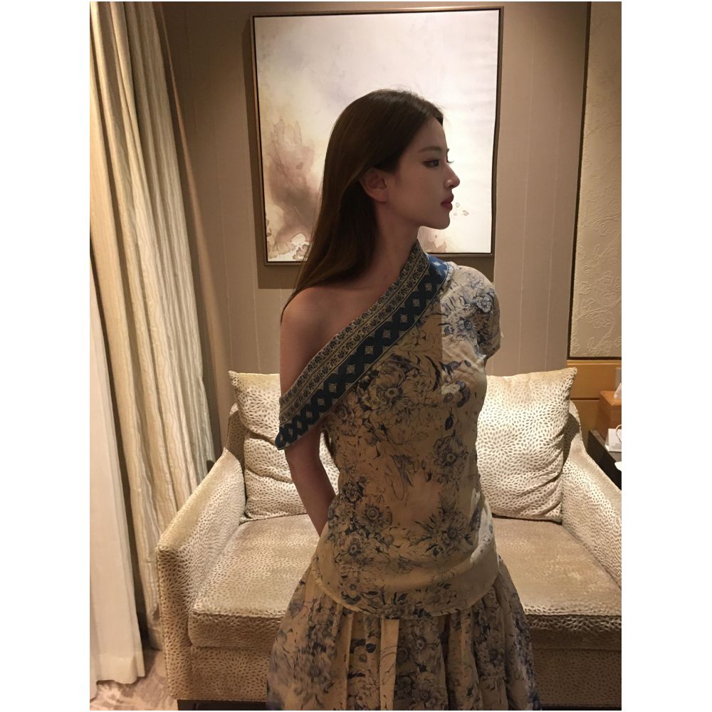 2ND STUDIOS Blue and White Porcelain Print Off Shoulder Set Luxury and Niche Design 2026 New Arrival Two Piece Set image 0
