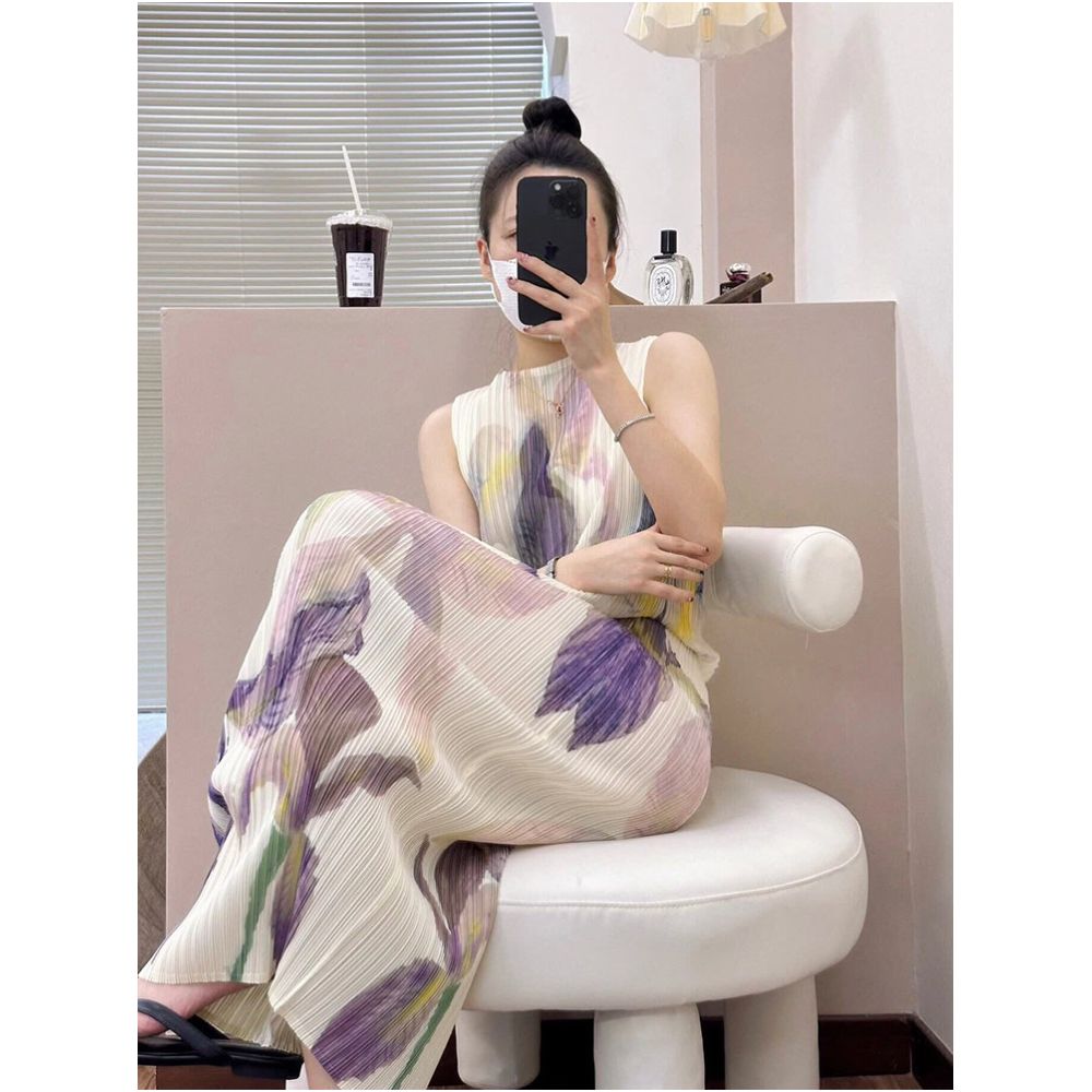 Casual printed vest dress dopamine inducing outfit French chic oil painting style white sleeveless pleated dress for women summer image 0