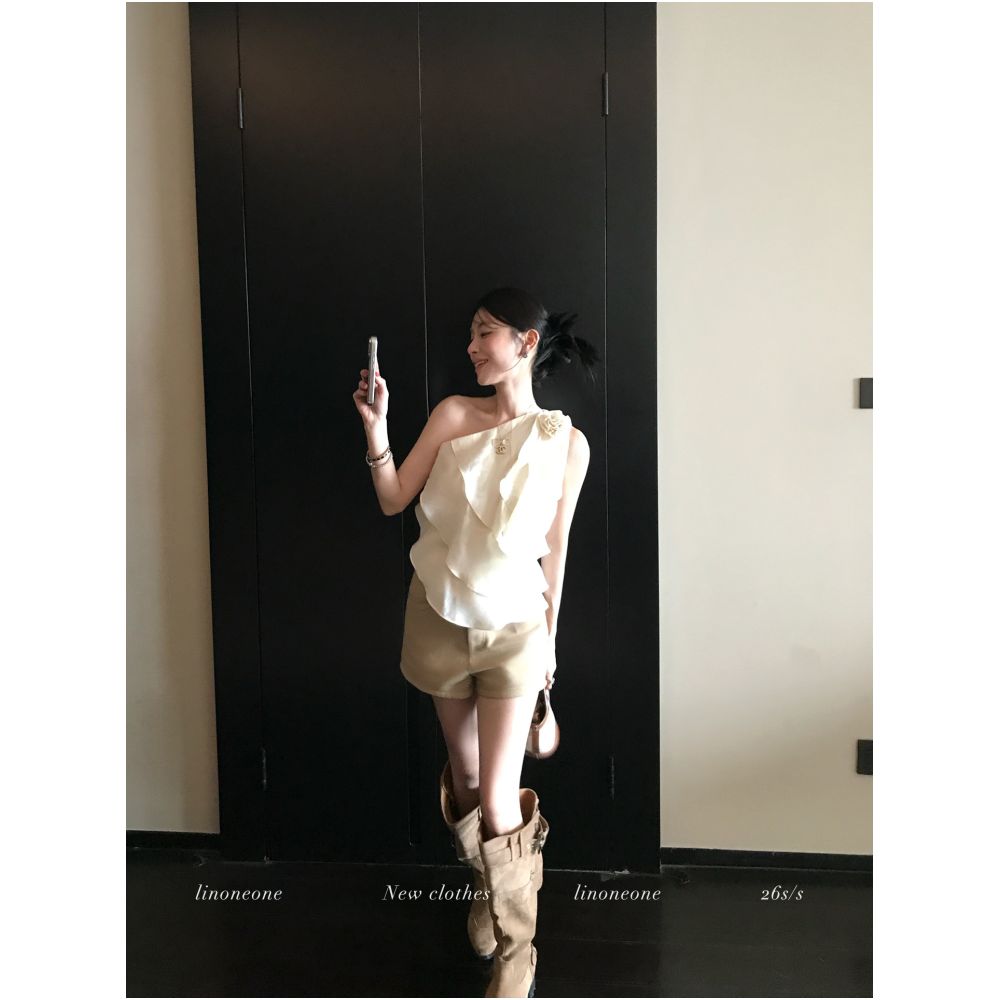 ASAYA7065 – Blossom Cascade One-Shoulder Top 🌸🤍
