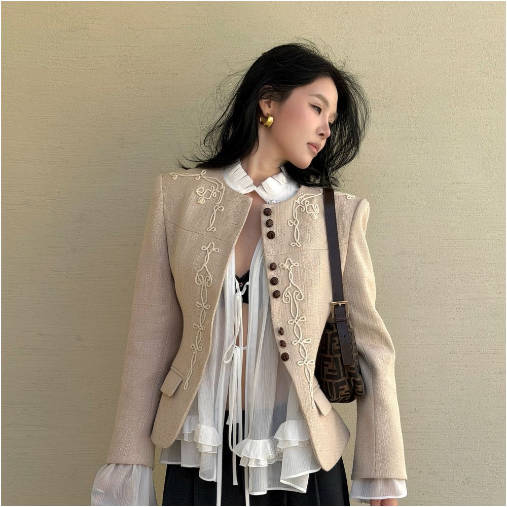 ASAYA7068 – Heritage Embroidered Tailored Jacket ✨🤍