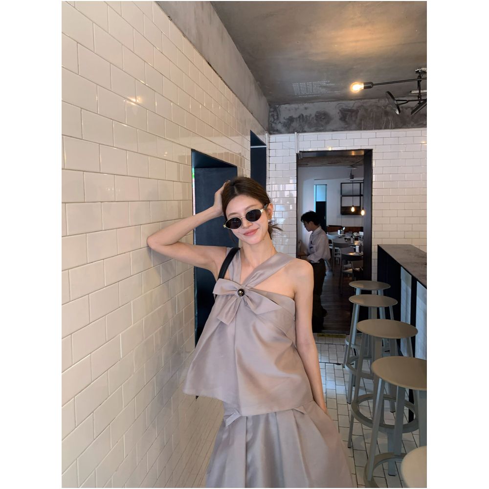 Big braced dog Heiress Bow tie halter neck two piece set sleeveless top A line skirt image 0