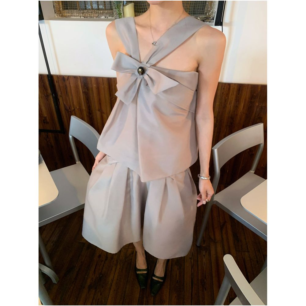Big braced dog Heiress Bow tie halter neck two piece set sleeveless top A line skirt image 2