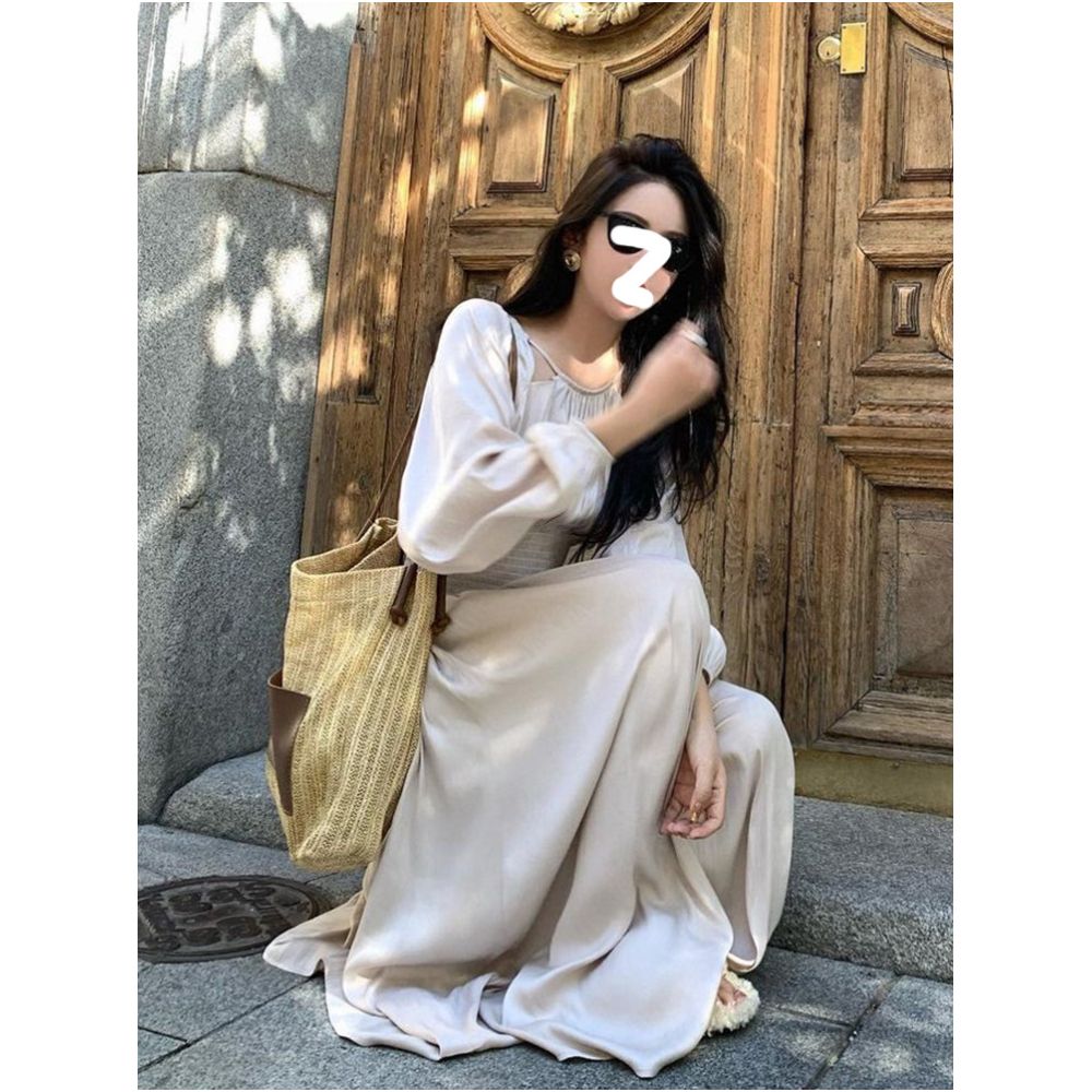 Drawdream elegant and sophisticated long dress with openwork lantern sleeves featuring a pleated and figure hugging design image 2