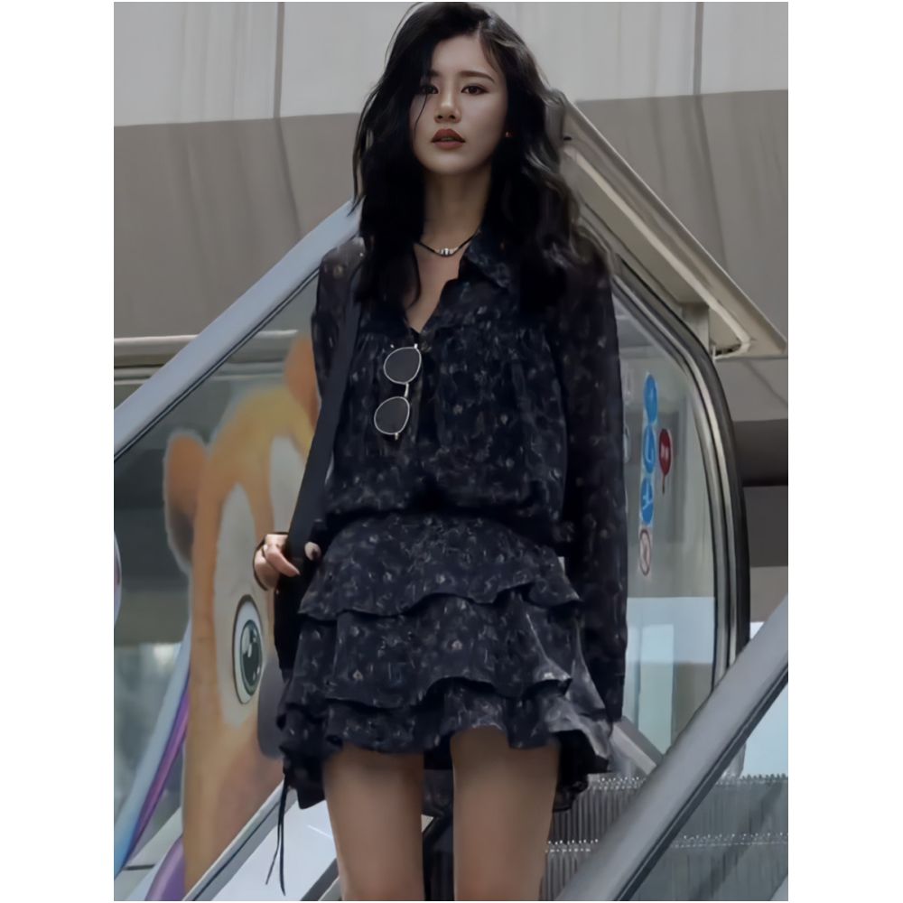 This year s popular trend is a beautiful two piece suit for women featuring a retro chic loose fitting printed sun protective shirt and skirt image 4