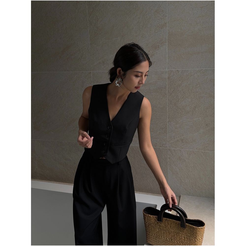 ASAYA7284 – Tailored Chic Cropped Vest ✨🖤🤍
