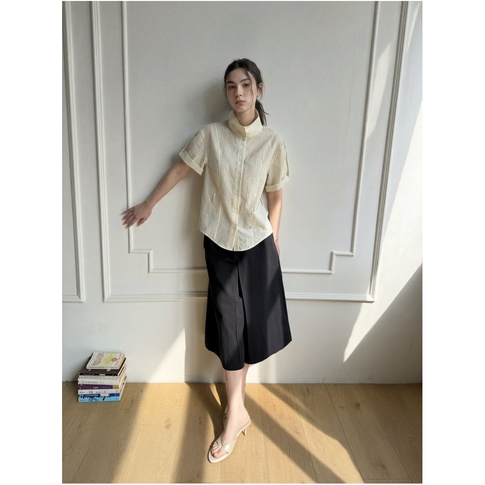 RREIKO Vertical Striped Textured Seersucker Shirt with Snap Buttons Short Sleeves Shell Buttons and Waist Defining Fit image 2