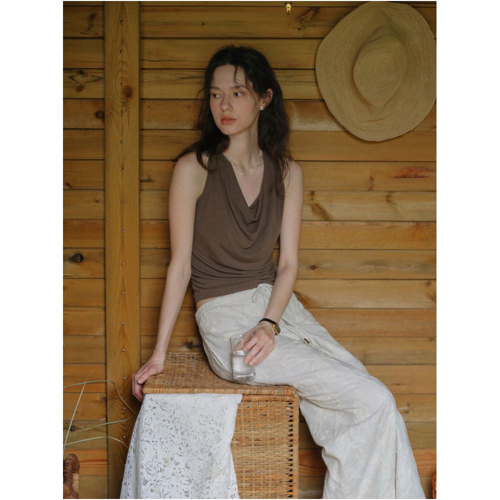 Clean Sense Gentle Ruffled Sleeveless Vest with Flowy Ruffled Neck Styling image 3
