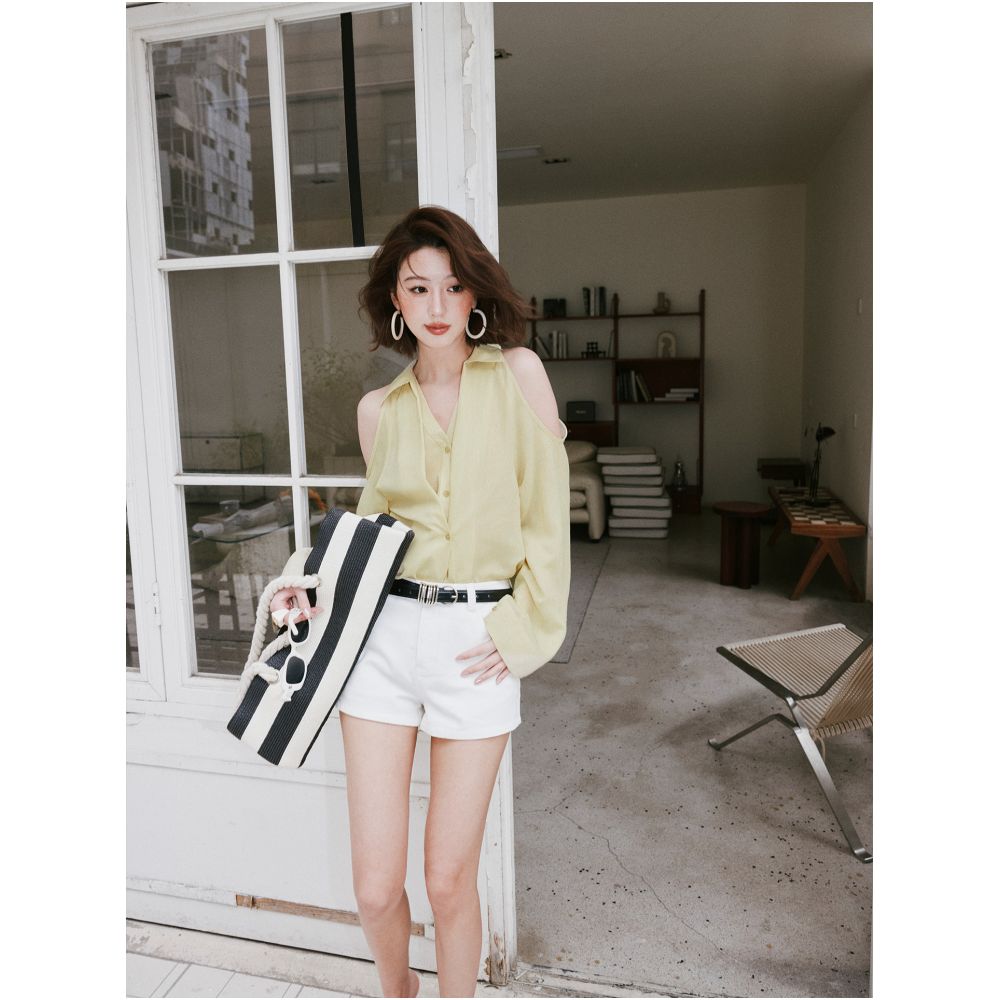 Rosebanks Straight Shoulder Cheating Tool An Instagram Blogger Style Two Piece Style Off Shoulder Shirt with a Fitted Waist image 1