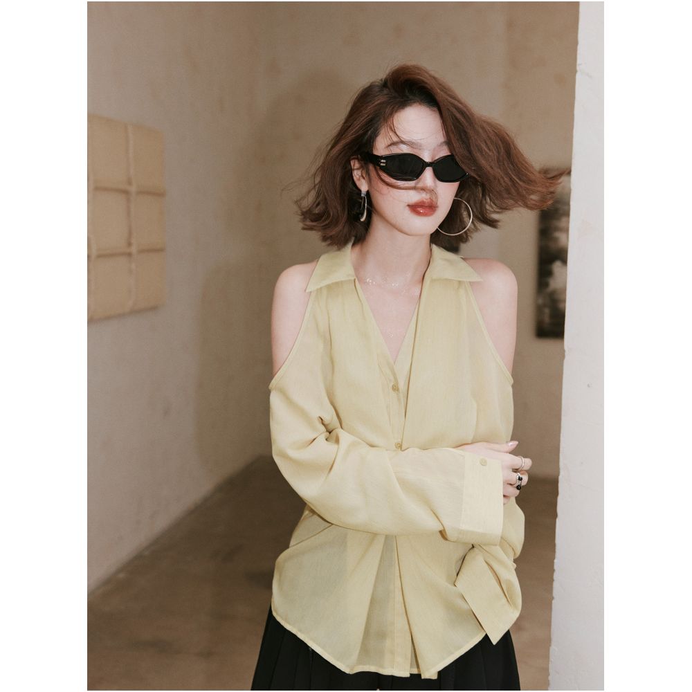 Rosebanks Straight Shoulder Cheating Tool An Instagram Blogger Style Two Piece Style Off Shoulder Shirt with a Fitted Waist image 3