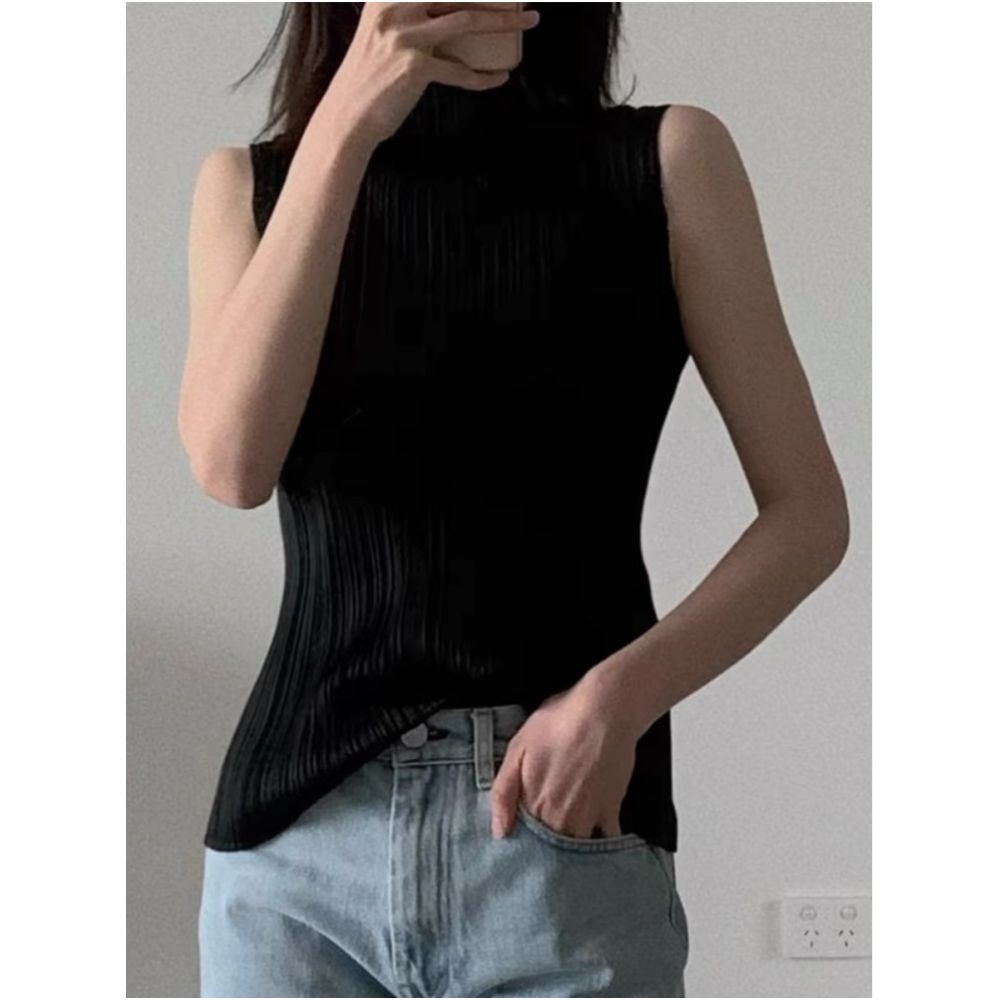 Superb item A black high neck sleeveless vest with pleats perfect for summer New summer style skin friendly and breathable image 1