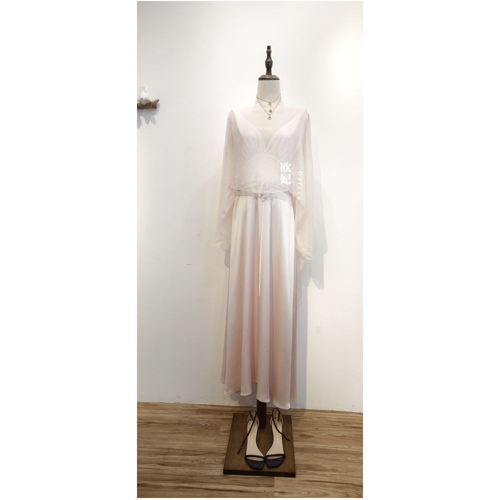 Original 100 genuine silk sheer and flowing ethereal white black and pink irregular shawl top sun protection cape image 4