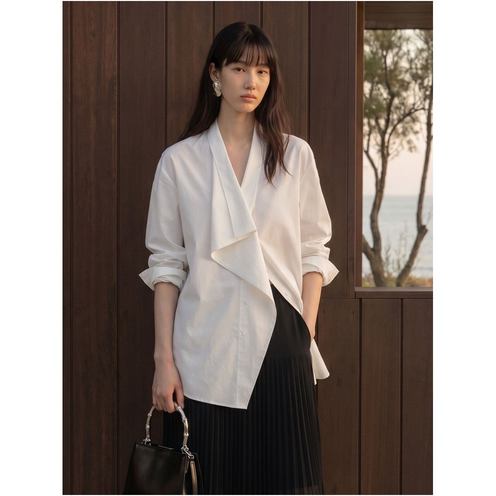 COMMON VALUE Xi Shan Yin Autumn Vintage Style Irregular Long Sleeved Niche White Shirt for Women image 0