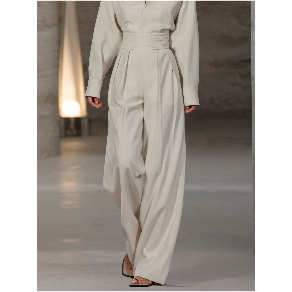COMMON VALUE Pine Ayumi Classic Waistband Wide Leg Pants with Airy Fleece and a Relaxed Straight Leg Design image 1