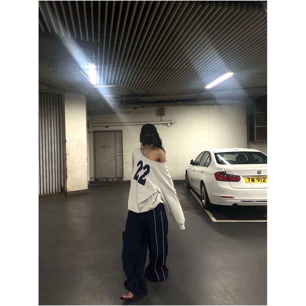 0122stepll Reimagines American High Street Style Gray Off Shoulder Sweatshirt for Women Autumn Lazy Loose Design One Shoulder Top image 2