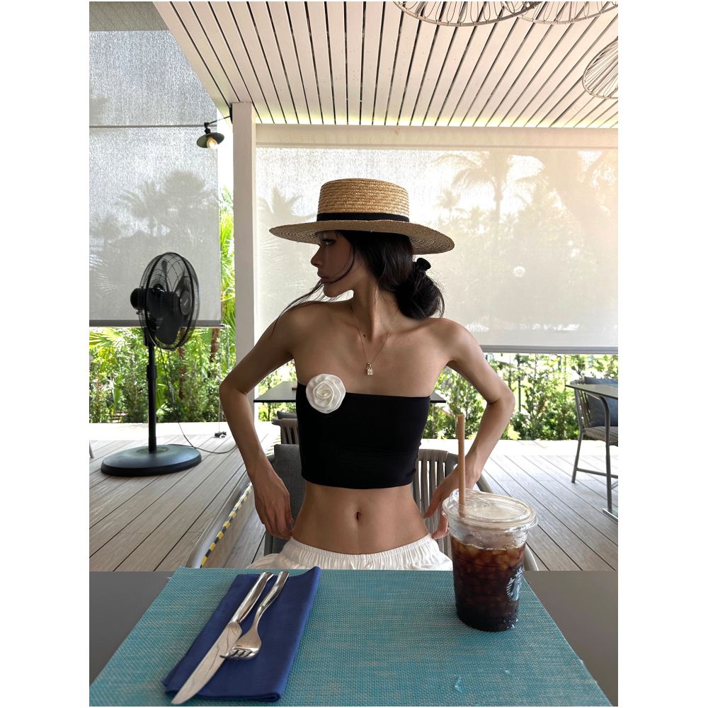 ASAYA7666 – Ivory Rose Bandeau Top 🖤🌹