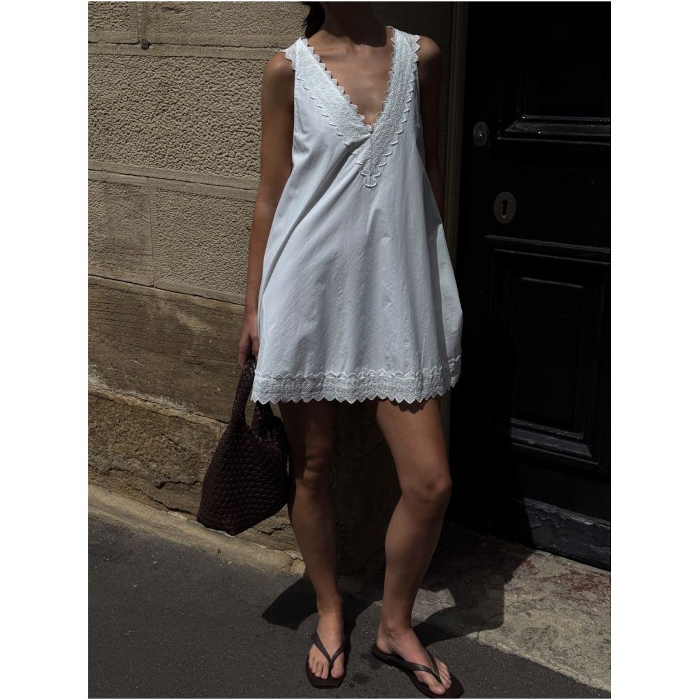 Dissh niche design relaxed style V neck sleeveless lace embroidered patchwork dress A line solid color dress image 1