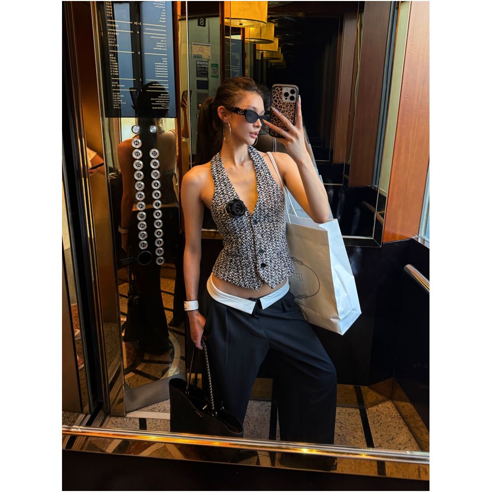 0122stepll Paris Chanson Chanel style halter neck vest high end slim fit backless V neck camisole top for women image 2