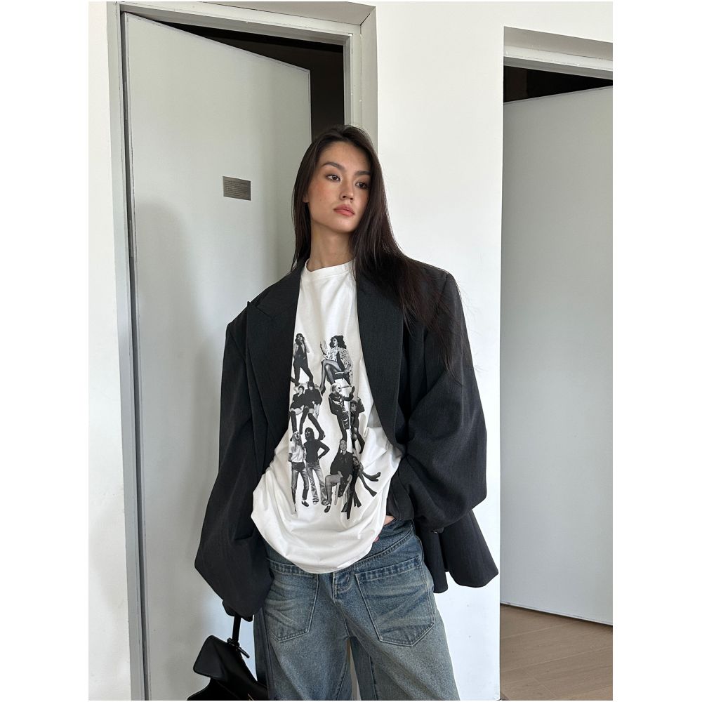 0122stepll Film still image White printed T shirt for women summer loose casual drop shoulder round neck short sleeve top image 2
