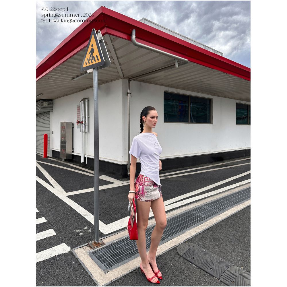 0122stepll Heartbeat Echo Off Shoulder Rhinestone T Shirt for Women New Summer Style Loose Fit Versatile White Top image 3