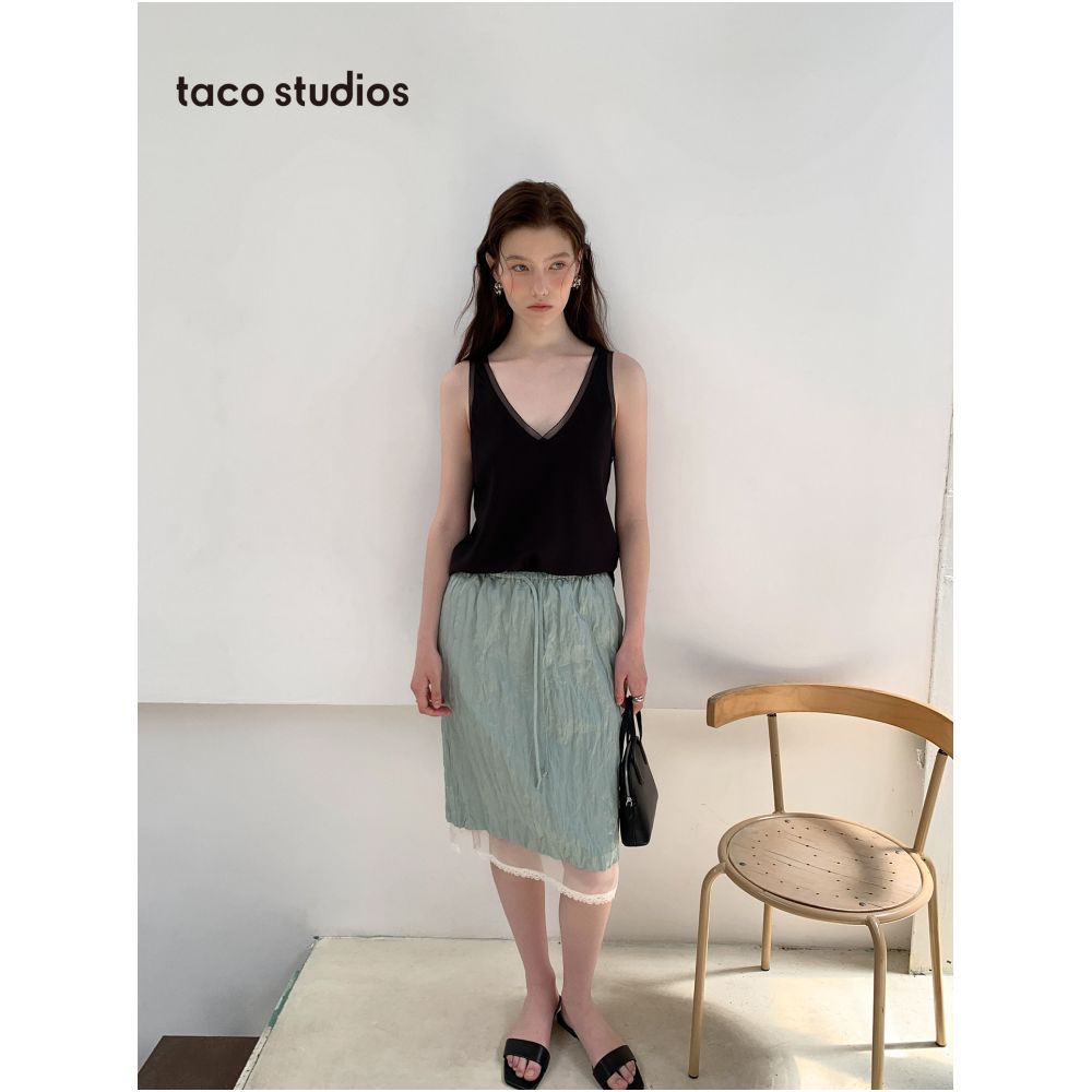 Taco Studios Lace trimmed Biscuit Minimalist V neck Sleeveless Top Vest Patties New Style Women s Summer Outerwear image 3