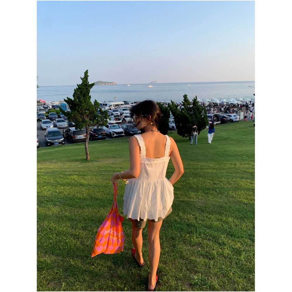 Luo Luo s sleeveless top for women new 2026 style white petite tank top can be worn alone summer hollow out design image 4